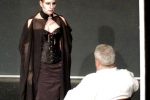 Der Tod erhält von Gott den Auftrag Jedermann zu holen. © G. Prantl / OVTP